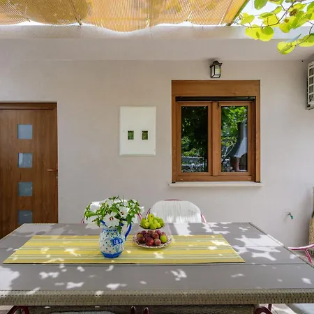 Garden Vela Luka